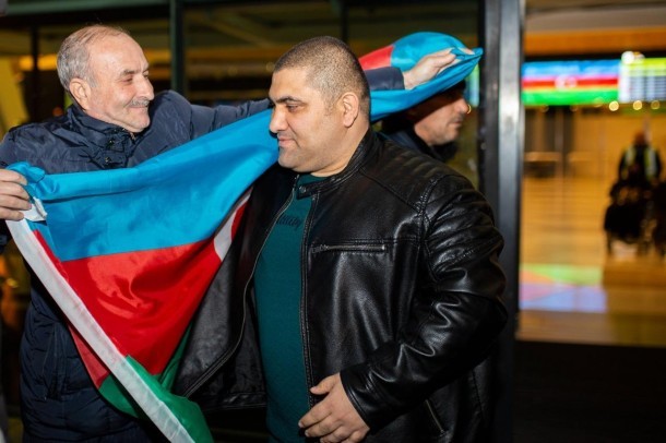 Daha 5 qazimiz sağalaraq Vətənə geri döndü- FOTOLAR