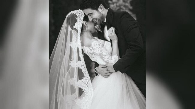 İki ay əvvəl atasını, helikopter qəzasında ərini itirdi- FOTOLAR