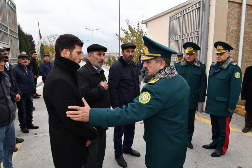 DSX rəisi şəhidlərin məzarlarınıziyarət etdi - FOTOLAR