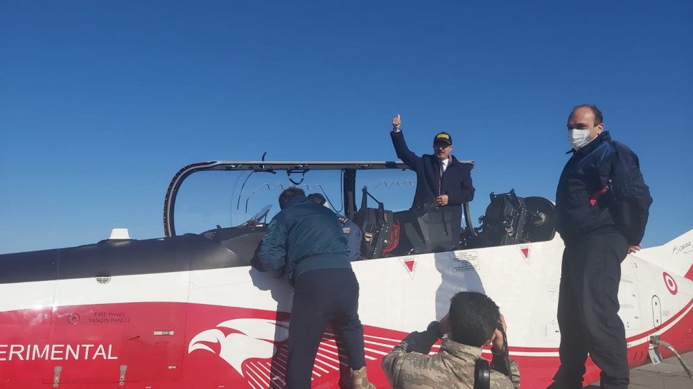 Azərbaycan “Hürkuş” təyyarəsini sınaqdan keçirdi- FOTOLAR