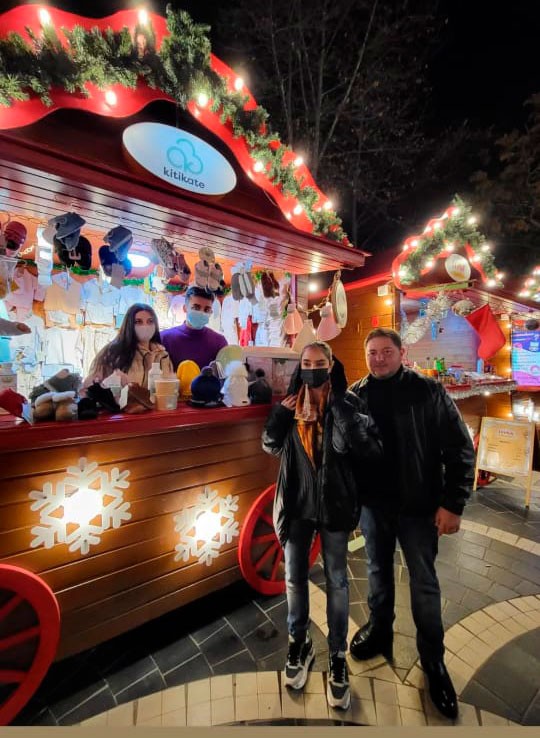 Leyla Əliyeva “Soyuq əllər, isti ürək” yarmarkasında— FOTOLAR