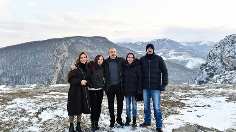 İlham Əliyev ailəsi iləŞuşada (FOTOLAR)