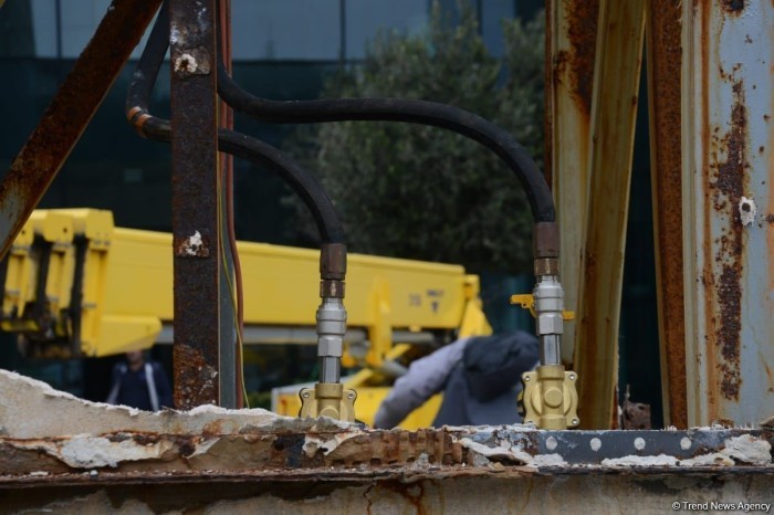 “Azəriqaz” "Alov qüllələri”nin qarşısında baş verən partlayışla bağlıMƏLUMAT YAYDI (FOTOLAR) - YENİLƏNİB