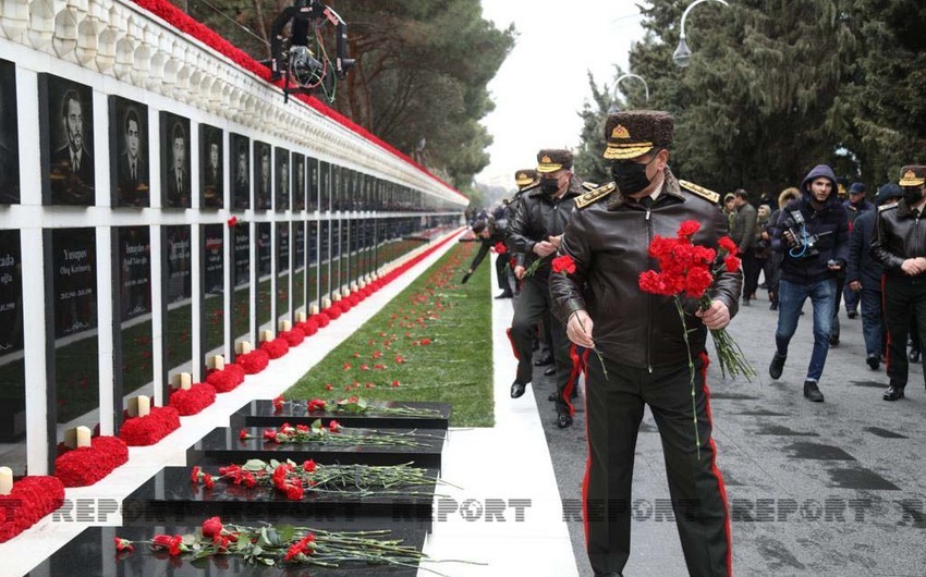 MN rəhbərliyi Şəhidlər xiyabanını ziyarət etdi- FOTOLAR