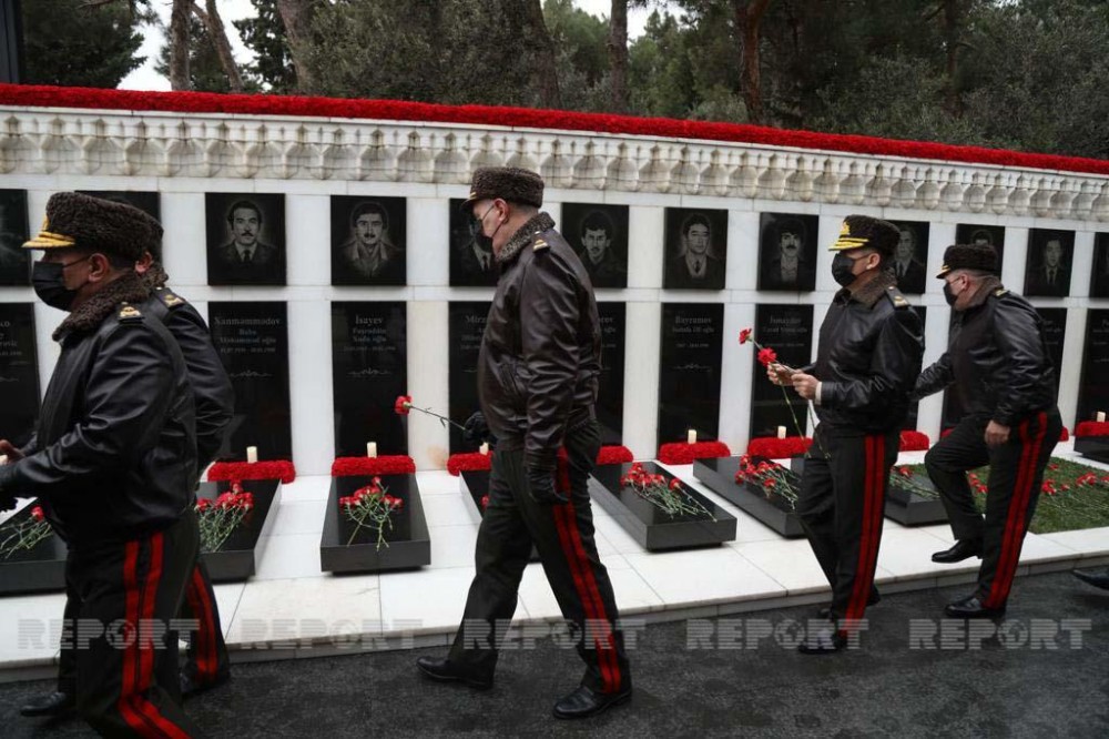 MN rəhbərliyi Şəhidlər xiyabanını ziyarət etdi- FOTOLAR