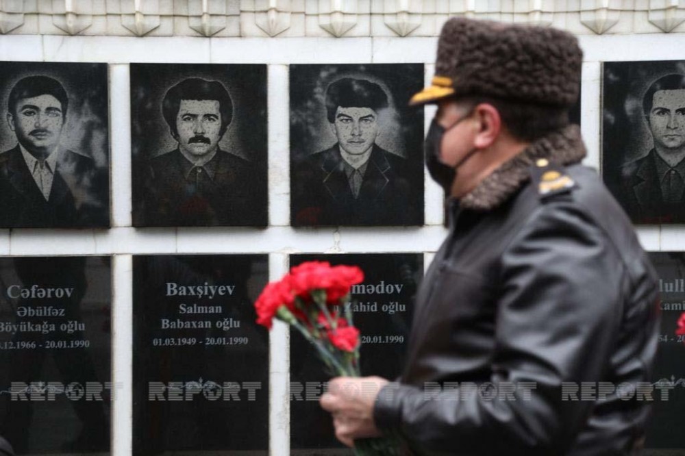 MN rəhbərliyi Şəhidlər xiyabanını ziyarət etdi- FOTOLAR