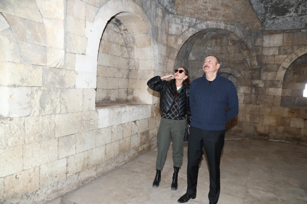 Dövlət başçısı və birinci xanım İmarət kompleksində- FOTOLAR