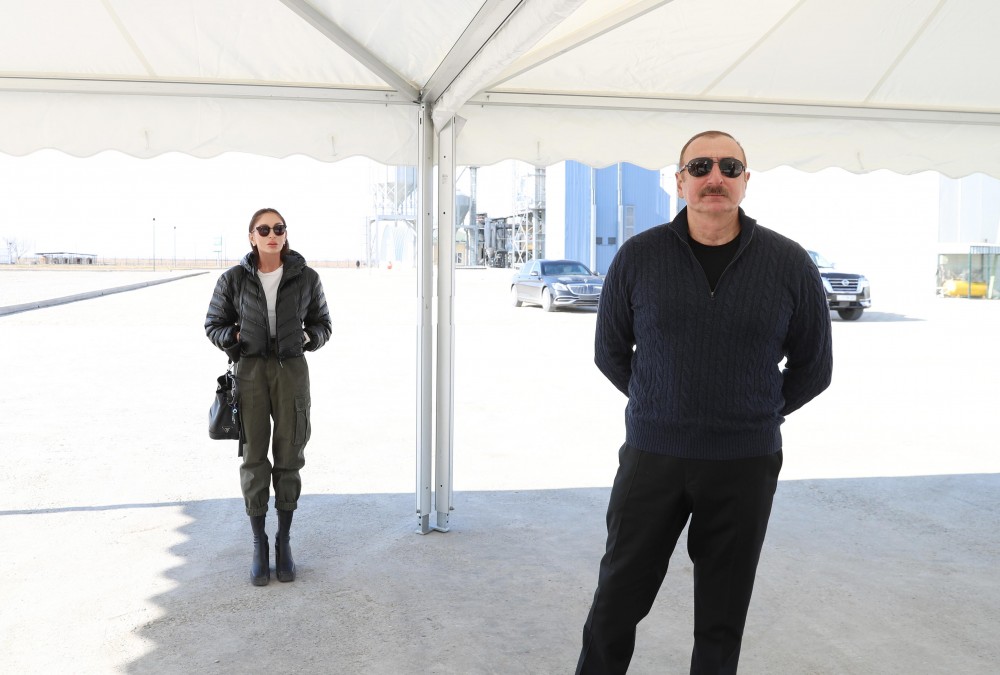 İlham Əliyev və Mehriban Əliyeva “Ağcabədi taxıl Aqropark”da yaradılan şəraitlə tanış olublar- FOTOLAR