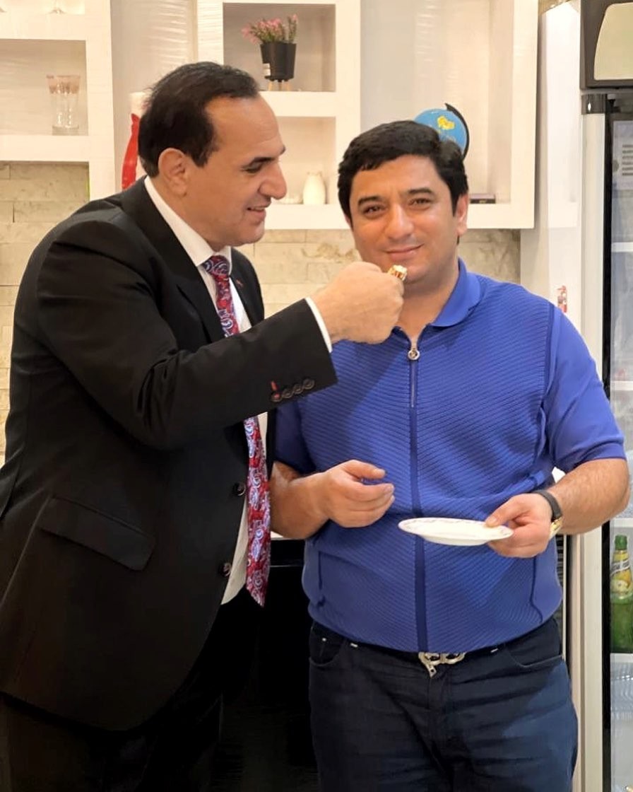 Manaf Ağayevlə Füzulidə “AA” seriyalı maşını sürən GÖRÜN KİM İMİŞ- FOTOLAR