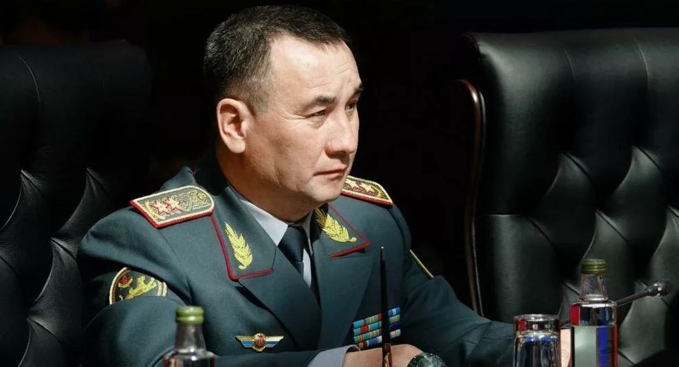 Keçmiş müdafiə naziri saxlanıldı - FOTO