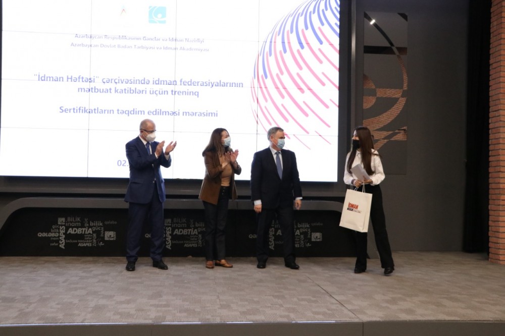 İdman federasiyalarının mətbuat katibləri üçün treninq keçirilib- FOTO