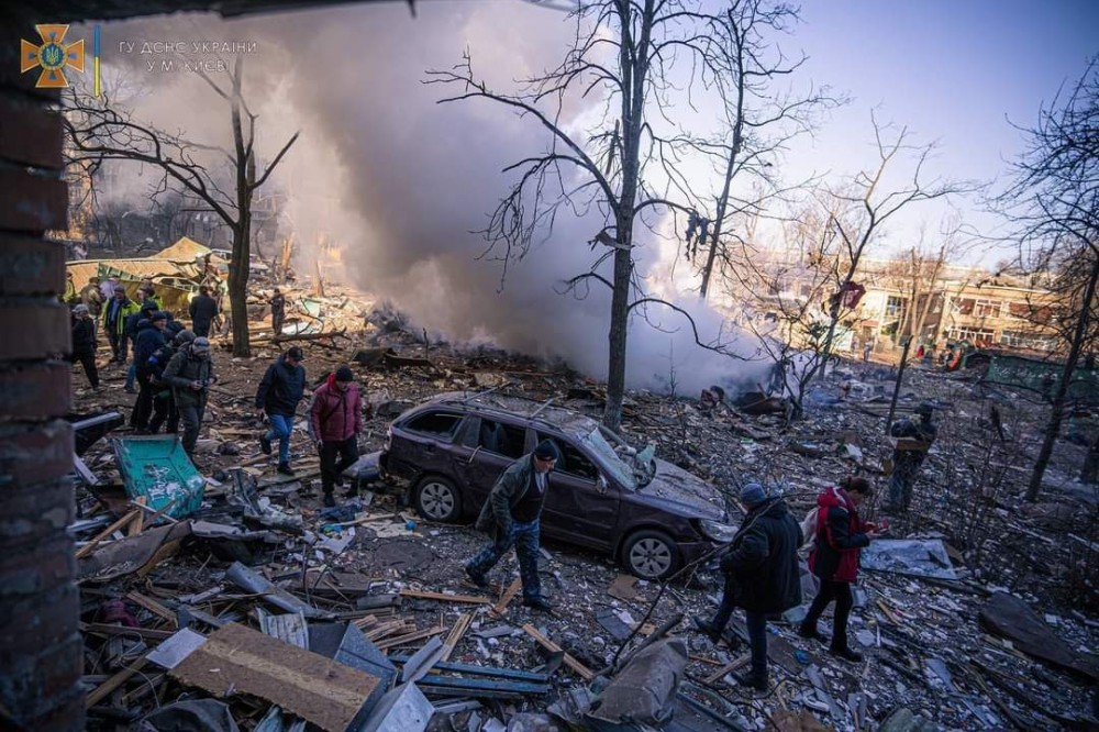 Ruslar Kiyevi bombaladı- DƏHŞƏTLİ GÖRÜNTÜLƏR