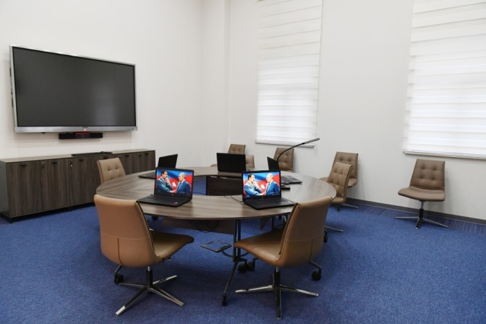 Samir Nuriyev Prezidentə Mərkəzdə yaradılan şərait barədə məlumat verdi -FOTOLAR