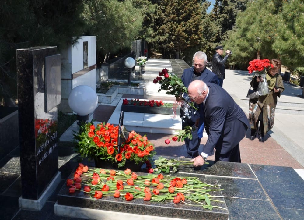 “Qazax” Xeyriyyə İctimai Birliyi nin təşəbbüsü ilə Alı Mustafayevin xatirəsi yad edildi- FOTO