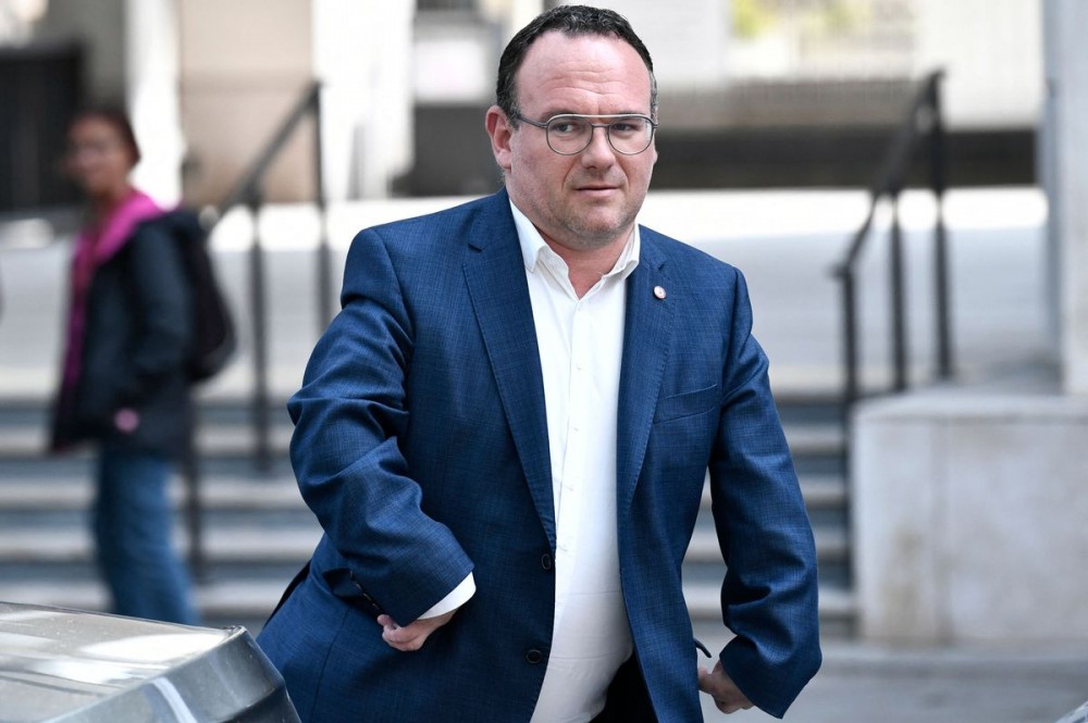 BİABIRÇILIQ! Bu nazir iki qadına təcavüzdə ittiham olunur