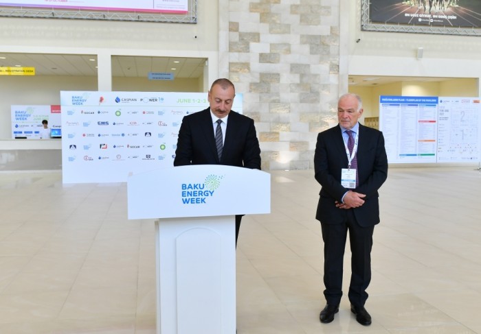Prezident Bakı Enerji Həftəsinin açılış mərasimində- FOTOLAR