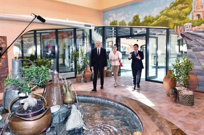 İlham Əliyev və Mehriban Əliyeva “Şərq Bazarı” kompleksinin açılışında- FOTOLAR