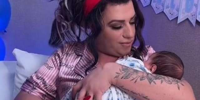 Uşaq dünyaya gətirdiyini iddia etdi: Etirazlar başladı- Prokurorluq hərəkətə keçdi (FOTOLAR)