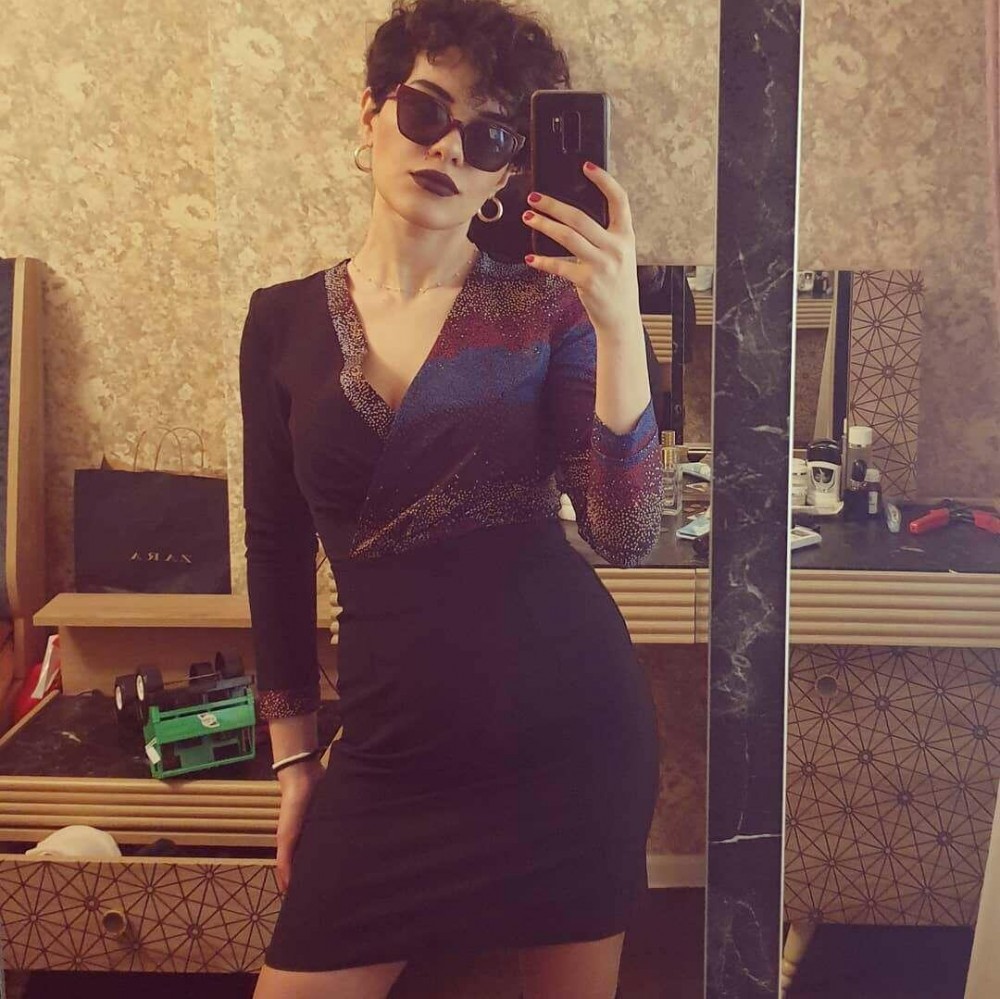 Elçin Əlibəyli boşanır- FOTOLAR