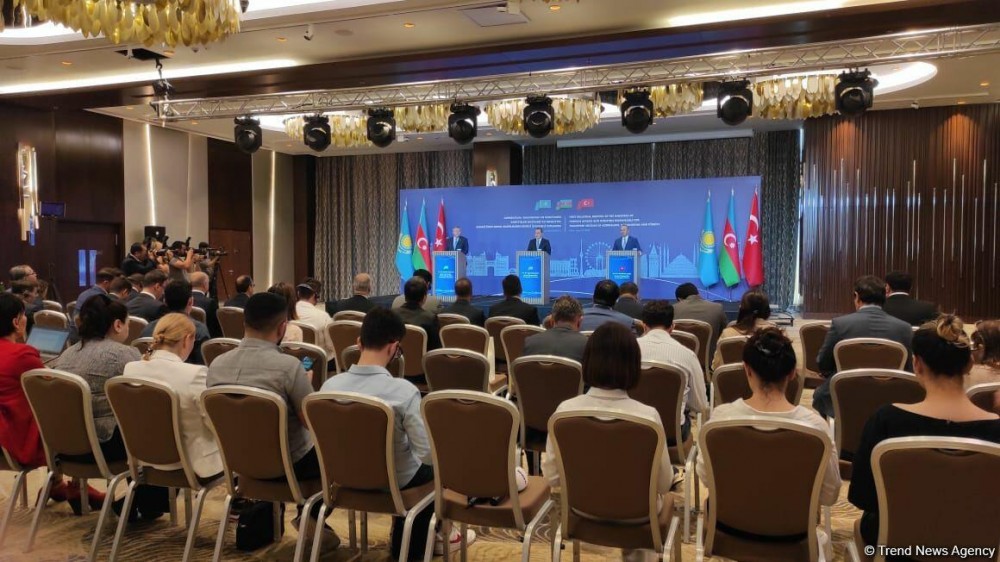 Ceyhun Bayramov:Üçtərəfli görüş çox əhəmiyyətlidir (FOTOLAR)