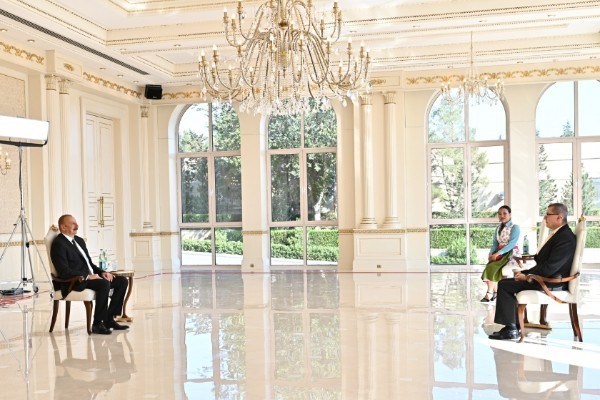 İlham Əliyev iki səfirin etimadnaməsini qəbul etdi- FOTOLAR (YENİLƏNİB)