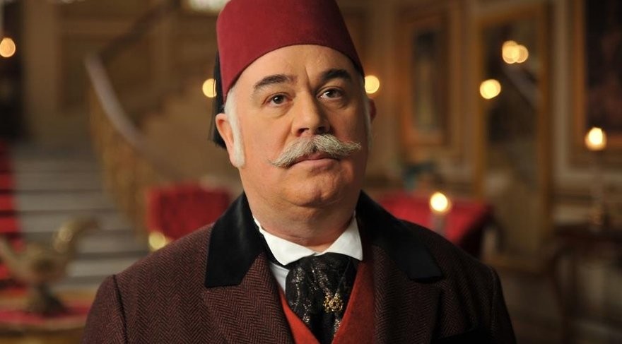 Məşhur aktyor arvadına xəyanət edərkən görüntüləndi- Görün kimdir (VİDEO)