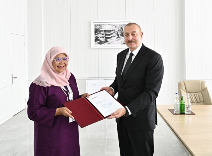 Prezident Maimuna Mohd Şərifi qəbul etdi- FOTO