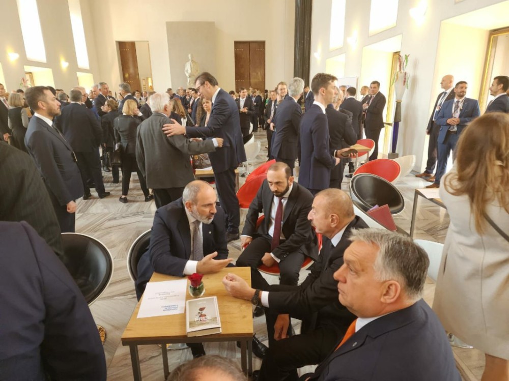 Əliyev, Ərdoğan və Paşinyan Praqada birgəmüzakirə apardı (FOTO/VİDEO)