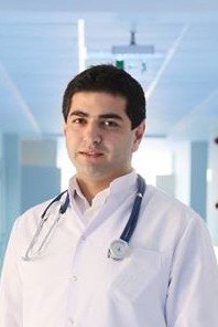 Bakıda tanınmış həkim özünü öldürdü- FOTO