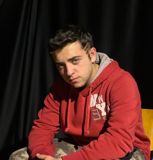 18 yaşlı aktyoraAĞIR İTKİ