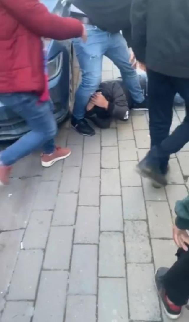 İzlədiyi qadının qohumları tərəfindən küçədə döyüldü- FOTO+VİDEO