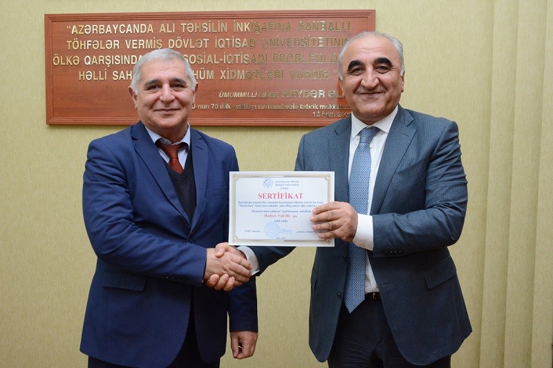 Azərbaycanda universitet müəllimivəfat etdi (FOTO)