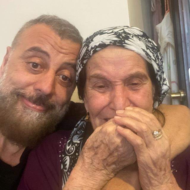 Tanınmış rejissora ağır itki- FOTOLAR