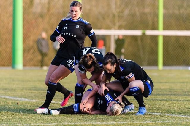 “Dünyanın ən gözəl futbolçusu”ndanüzücü xəbər