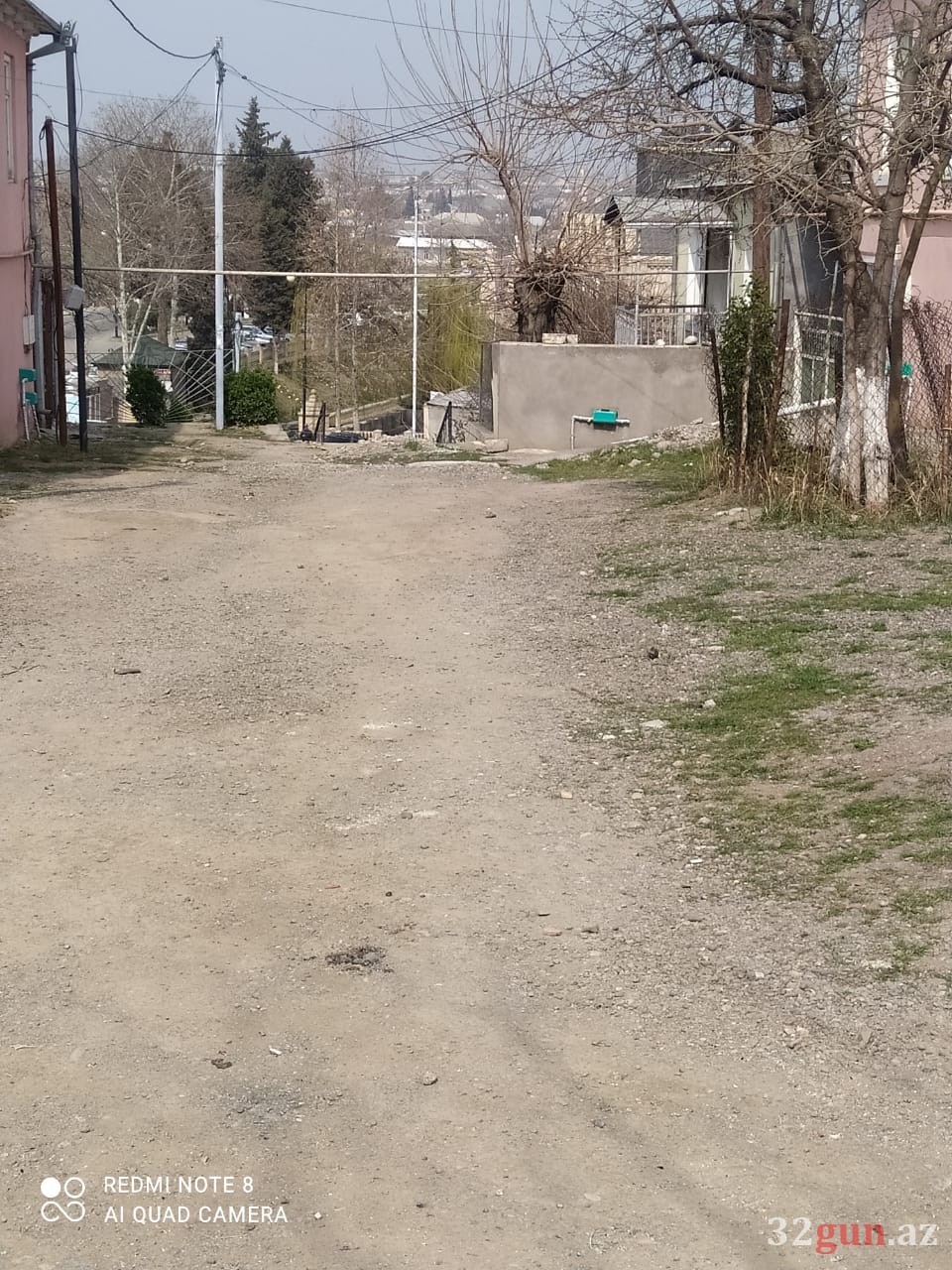 Bu küçədən çirkab suları Heydər Əliyev parkına axır -Qazax İcra Hakimiyyəti isə...