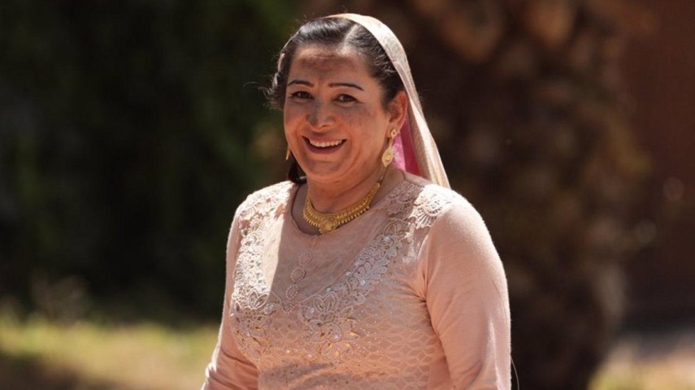 Aktrisa ölümdən döndü- Tikilməkdə olan binadan başına daş düşdü