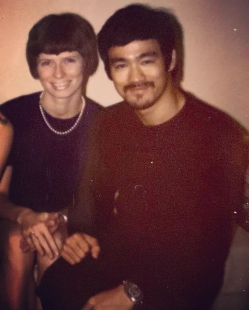 Brüs Linin bu günə qədər görülməmişfotosu viral oldu