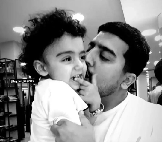 Qəzada ölənlər musiqiçinin ailə üzvləridir- 3 yaşlı Bayxan da həyatını itirdi...