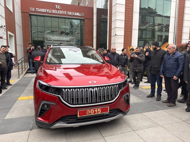 "Togg"dan xidməti avtomobil kimi istifadə edən ilk şəxsgörün kimdir