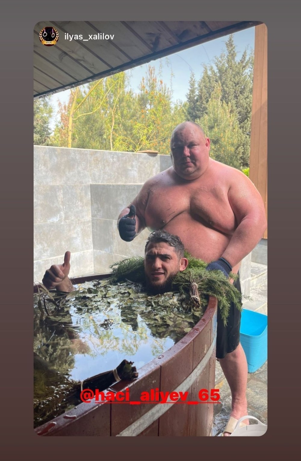 Hacı Əliyevin FOTOSU DİQQƏT ÇƏKDİ- İstirahət mərkəzində vannada...