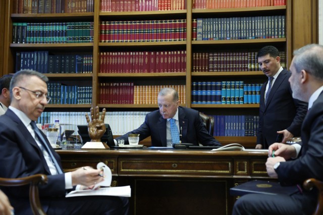 Canlı yayımda narahatlıq keçirən Ərdoğanınyeni FOTOSU