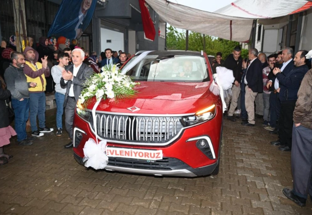 "Togg"dan gəlin maşını kimi istifadə etdilər- FOTOLAR