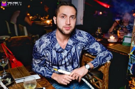 Fərhad Əhmədovun qalmaqallı qardaşı oğlunun şirkətiməhkəməyə verildi