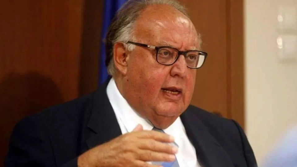 Keçmiş nazir dünyasını dəyişdi