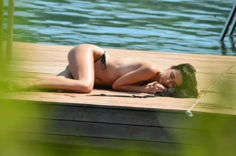 Azərbaycanlı aktrisanın  çılpaq “zaqar” almasının səbəbiüzə çıxdı - FOTO