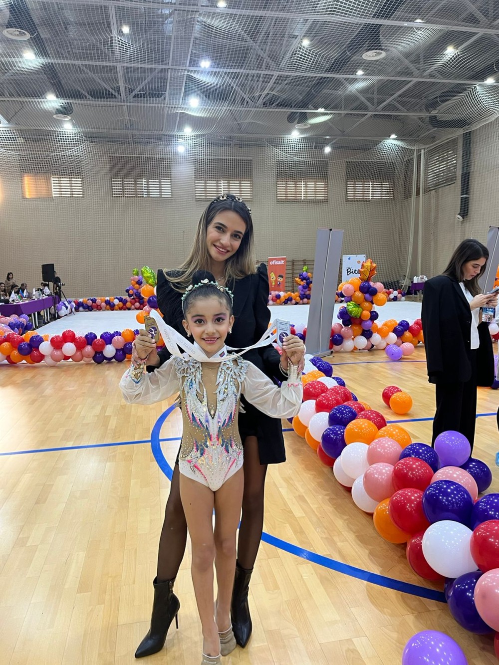 Bakıda möhtəşəm turnir- Yeniyetmə və gənc gimnastlar məharətlərini göstərdi (FOTO)