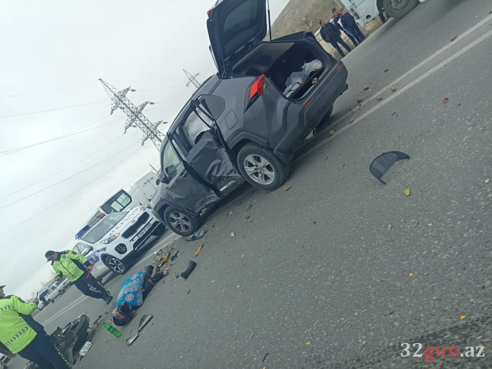 Motosiklet “Toyota”ya çırpıldı- Ölən var (FOTOLAR)