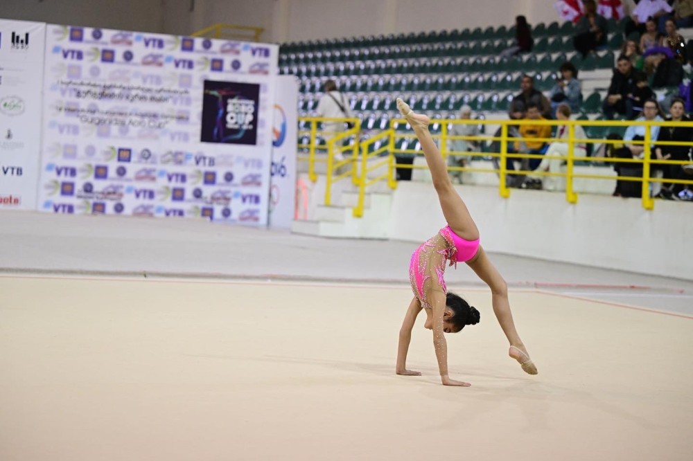 8 yaşlı Ruxsara iştirak etdiyi ilk xarici turnirdə bürünc medal qazandı(FOTOLAR)