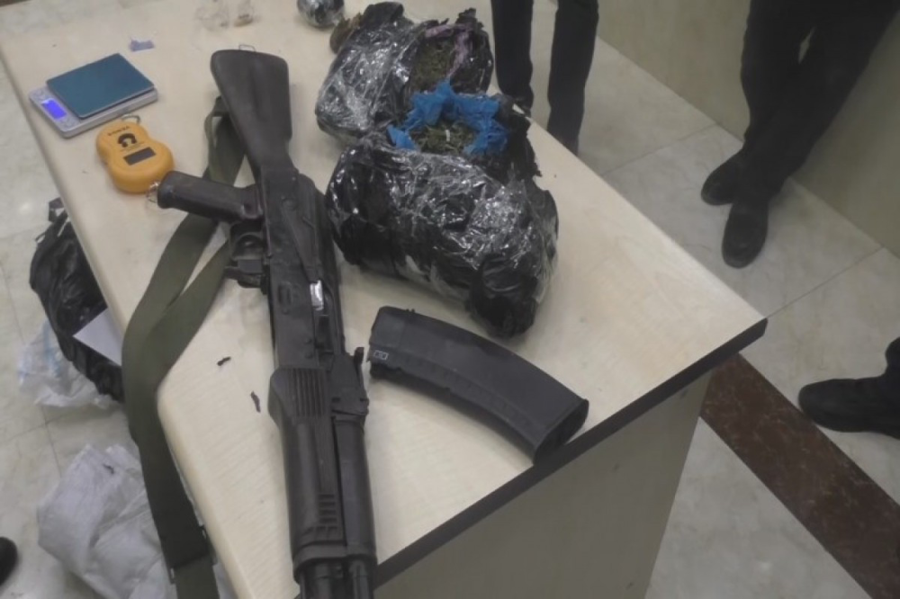 İsmayıllıda narkokuryerlərdən avtomat götürüldü - FOTOLAR