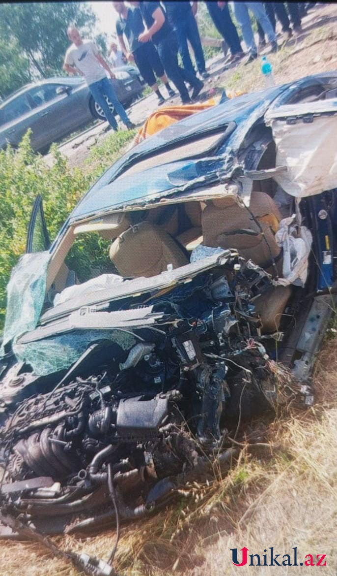 Bakı-Quba yolunda ağır qəza: Ölən və yaralananlar var (FOTO)
